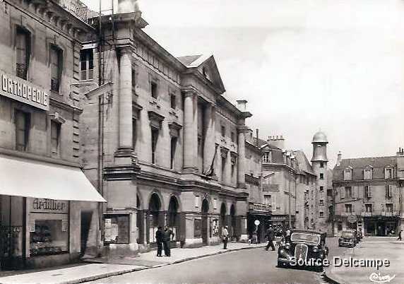 19 Brive La Gaillarde La Mairie.jpg